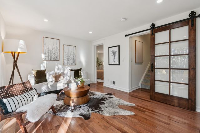 907 Portal Ave, Oakland, CA 94610