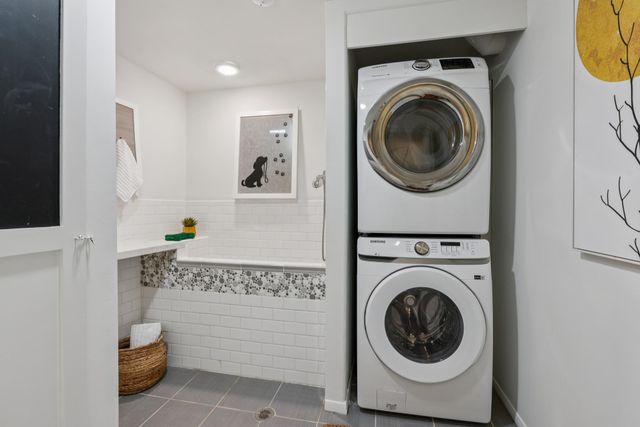 907 Portal Ave, Oakland, CA 94610