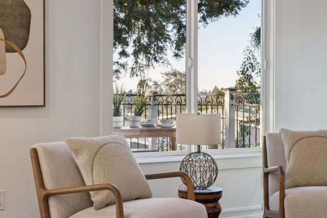 907 Portal Ave, Oakland, CA 94610