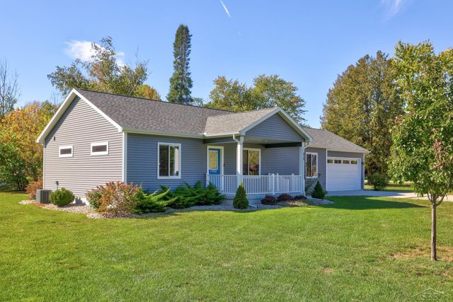 930 E North Street, Ithaca, MI 48847