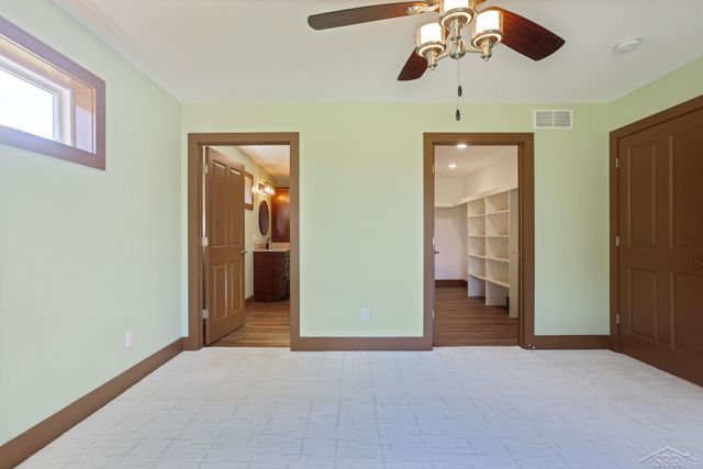 930 E North Street, Ithaca, MI 48847