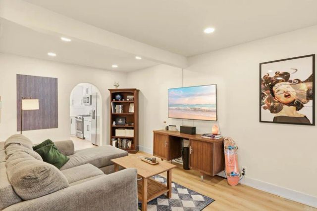 1651 S Juniper Street 206, Escondido, CA 92025