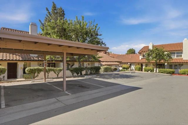 1651 S Juniper Street 206, Escondido, CA 92025