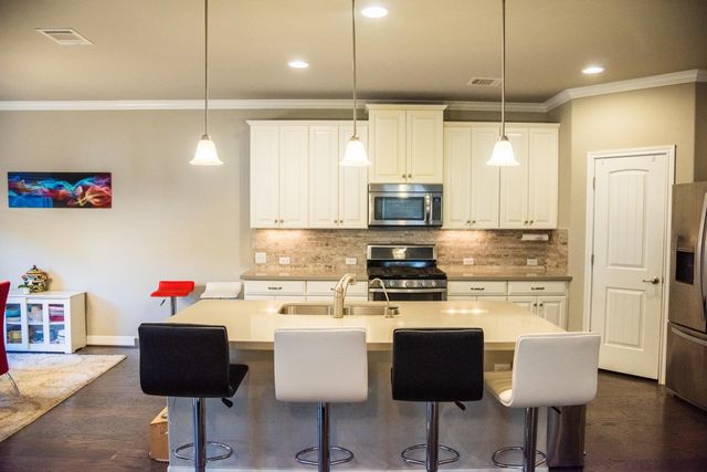 12304 Terraza CIR, Austin, TX 78726