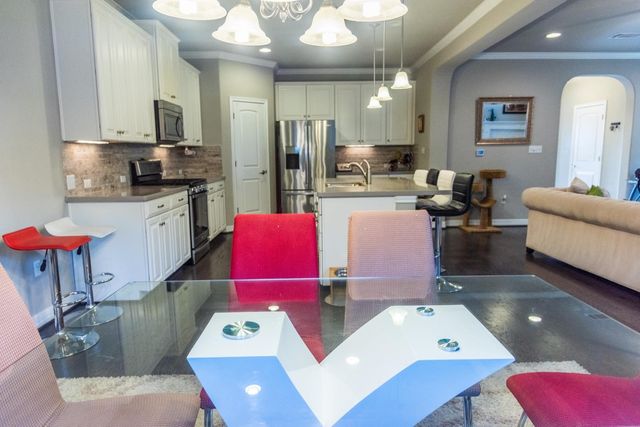 12304 Terraza CIR, Austin, TX 78726