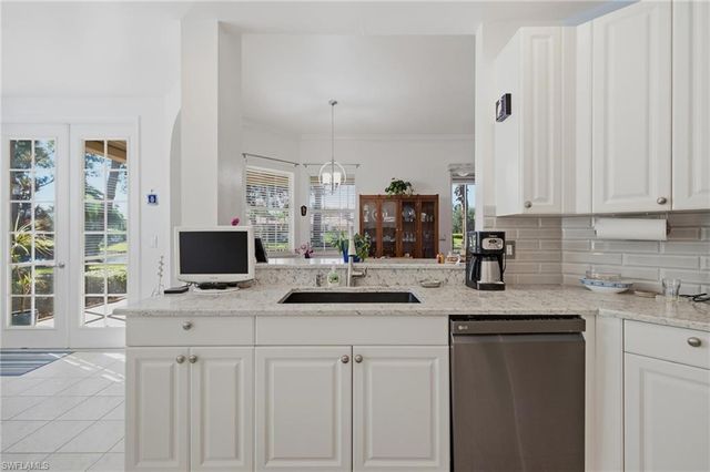 5111 W Hyde Park CT 101, Fort Myers, FL 33912