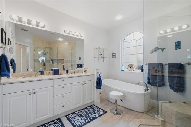 5111 W Hyde Park CT 101, Fort Myers, FL 33912