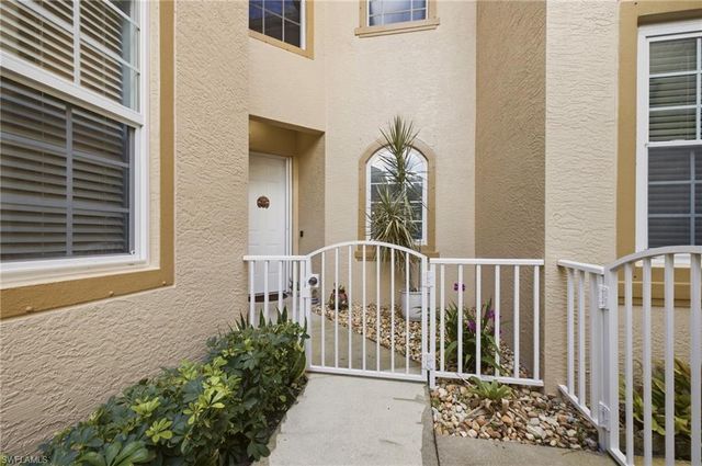 5111 W Hyde Park CT 101, Fort Myers, FL 33912