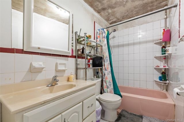 217-35 Hempstead Avenue, Queens Village, NY 11429