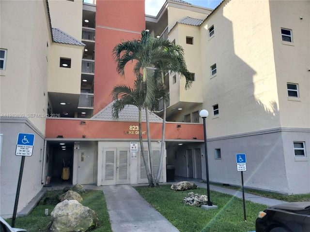 8235 Lake Dr 107, Doral, FL 33166