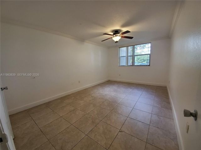 8235 Lake Dr 107, Doral, FL 33166