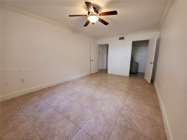 8235 Lake Dr 107, Doral, FL 33166