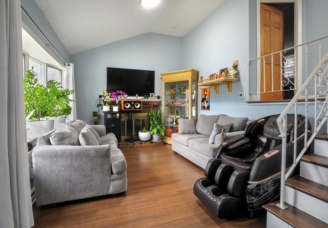 4 Alva Ter, Randolph, MA 02368