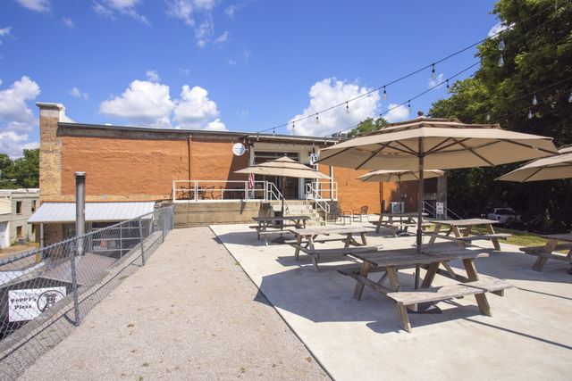 1547 Oak Springs Drive, Columbia, TN 38401