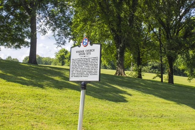 1547 Oak Springs Drive, Columbia, TN 38401