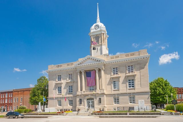 1547 Oak Springs Drive, Columbia, TN 38401