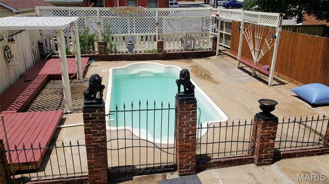 2013 S 11th Street, St Louis, MO 63104