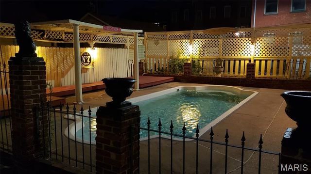 2013 S 11th Street, St Louis, MO 63104