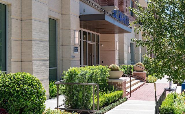 160 Birdsall 1343, Houston, TX 77007