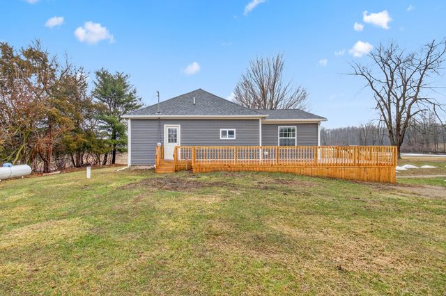 10191 Wood Road, North Adams, MI 49262