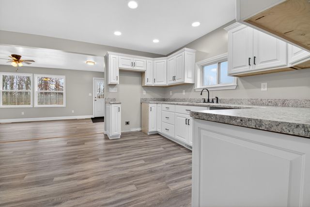 10191 Wood Road, North Adams, MI 49262