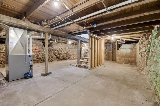 10191 Wood Road, North Adams, MI 49262