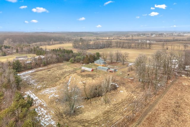 10191 Wood Road, North Adams, MI 49262