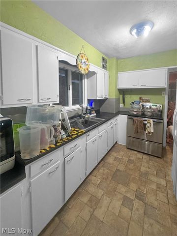 700 Lakemont Avenue, Akron, OH 44314