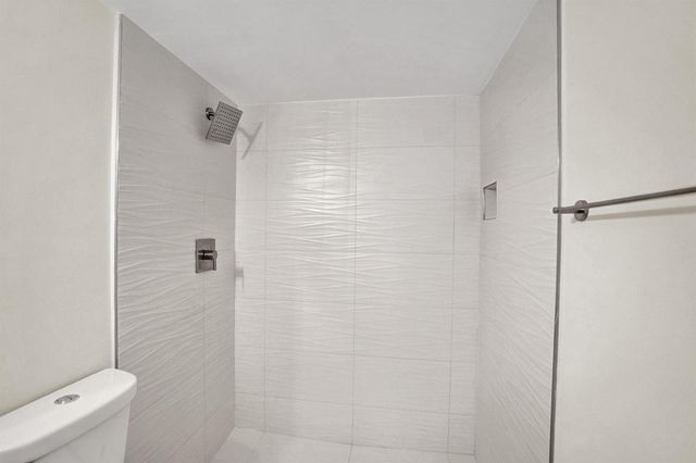 3115 Oakland Shores Drive E109, Oakland Park, FL 33309