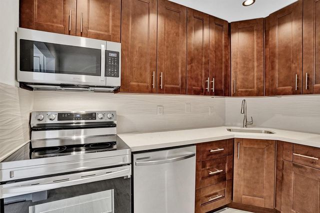 3115 Oakland Shores Drive E109, Oakland Park, FL 33309