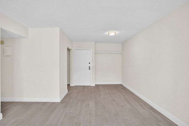 3115 Oakland Shores Drive E109, Oakland Park, FL 33309