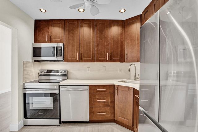 3115 Oakland Shores Drive E109, Oakland Park, FL 33309