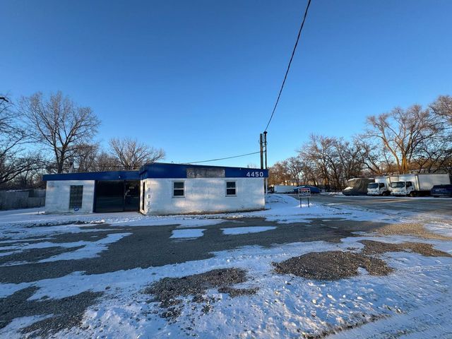 4450 Bull Valley Road, Mchenry, IL 60050