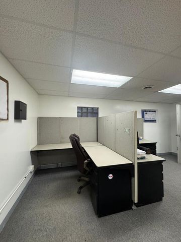 4450 Bull Valley Road, Mchenry, IL 60050