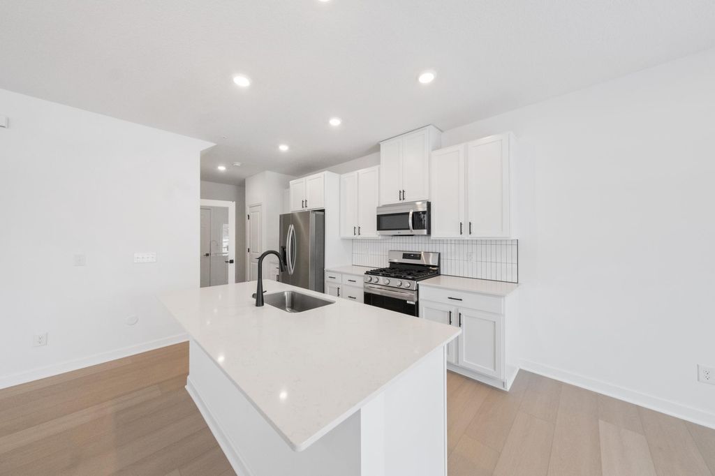 3517 Trails End Circle, Eagan, MN 55123 — photo 3