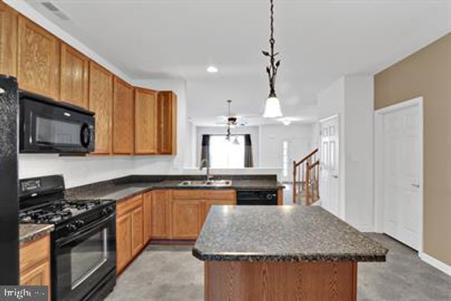 131 LADY BUG DR, Dover, DE 19901