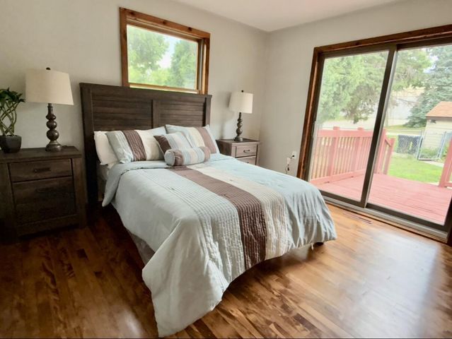 910 S 101st STREET, Milwaukee, WI 53214