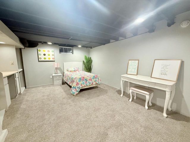 910 S 101st STREET, Milwaukee, WI 53214
