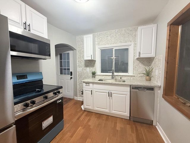910 S 101st STREET, Milwaukee, WI 53214