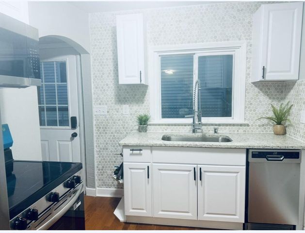 910 S 101st STREET, Milwaukee, WI 53214