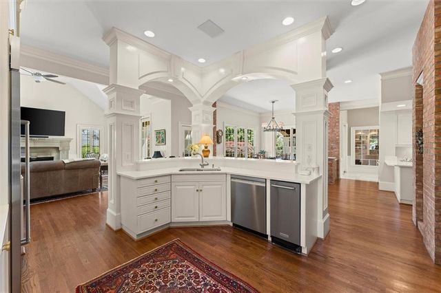 107 Gateside Courts SE, Marietta, GA 30067