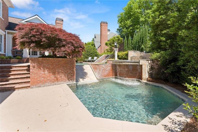 107 Gateside Courts SE, Marietta, GA 30067