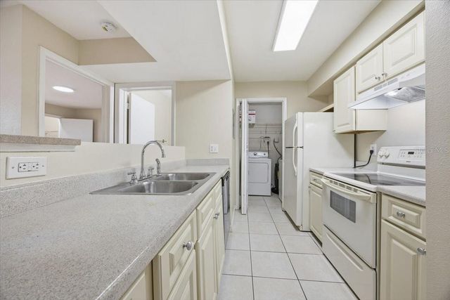 3020 PARKWAY BOULEVARD 102, Kissimmee, FL 34747