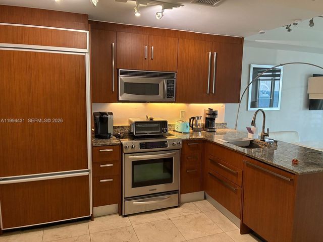 10275 Collins Ave 1004, Bal Harbour, FL 33154