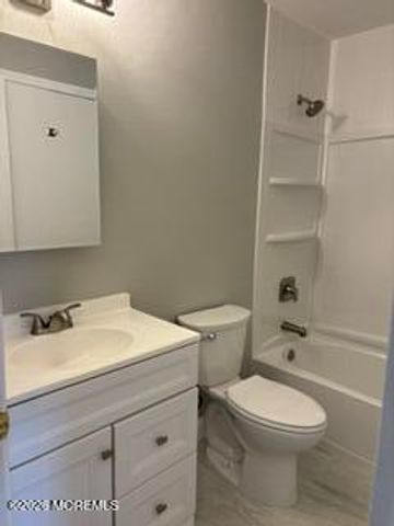 38 Worthington Court 6, Freehold, NJ 07728