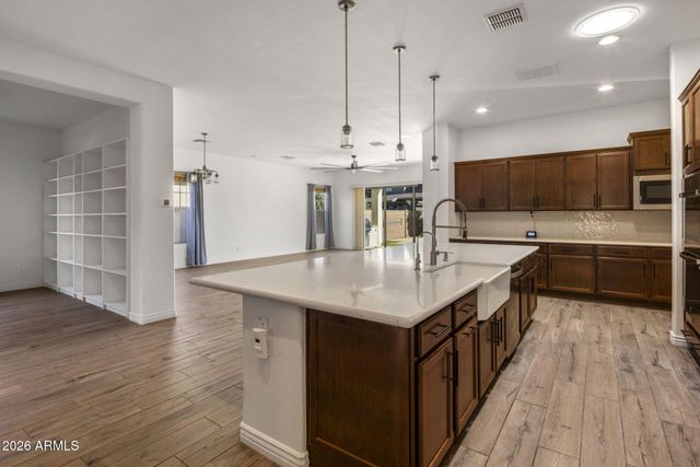 21171 E CARRIAGE Way, Queen Creek, AZ 85142
