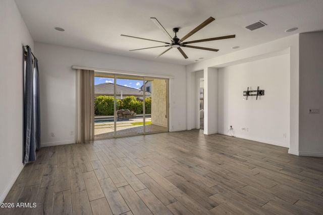 21171 E CARRIAGE Way, Queen Creek, AZ 85142