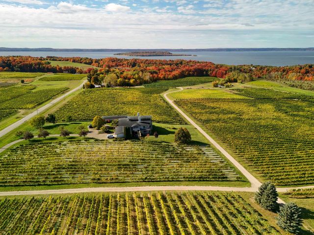 2721 Nelson Road, Traverse City, MI 49686