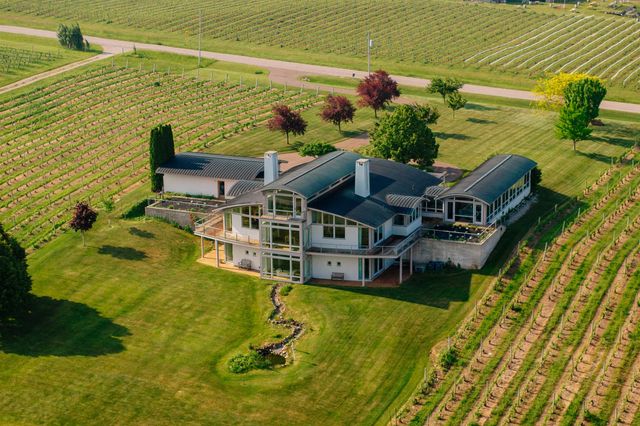 2721 Nelson Road, Traverse City, MI 49686