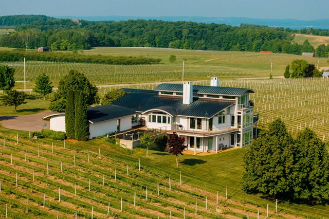 2721 Nelson Road, Traverse City, MI 49686